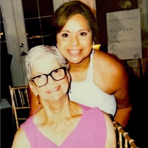 Meet your Posher, Noelia - Picture 2 of 8